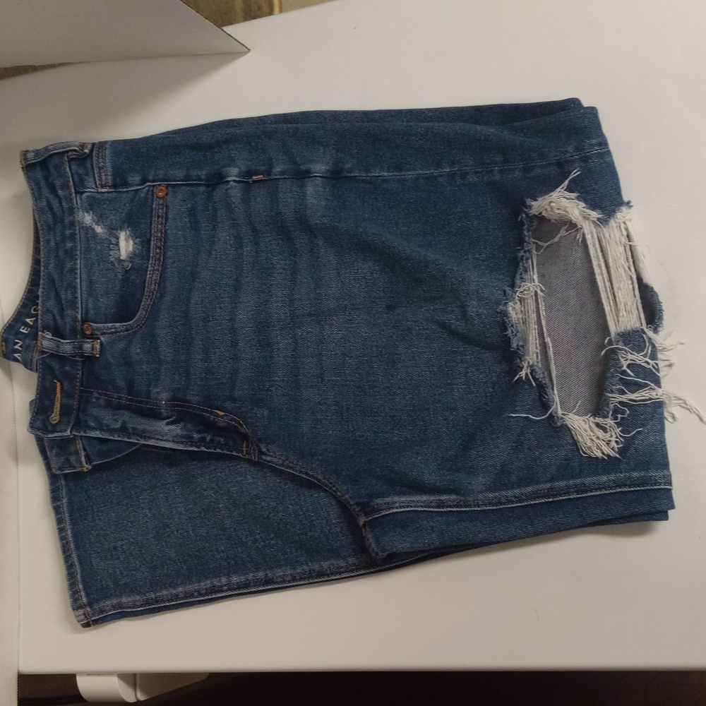 AE JEANS! MOM STRAIGHT JEAN!